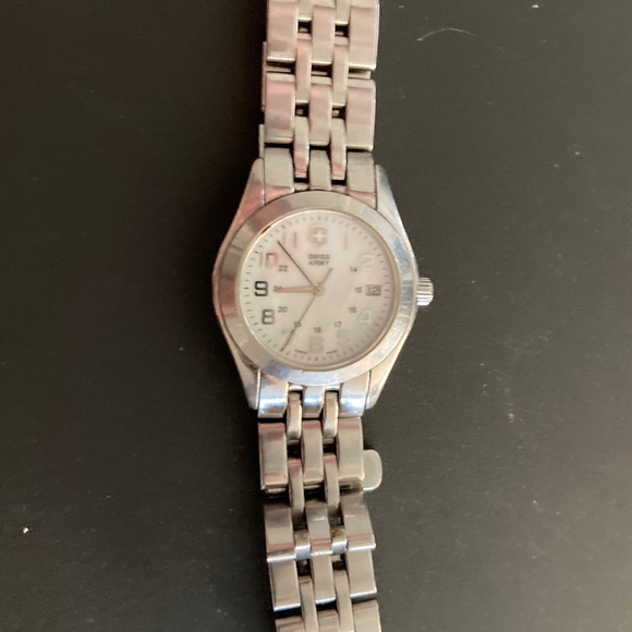 Victorinox Swiss Army Women’s Alliance MOP Dial Silver Steel Watch 24180
